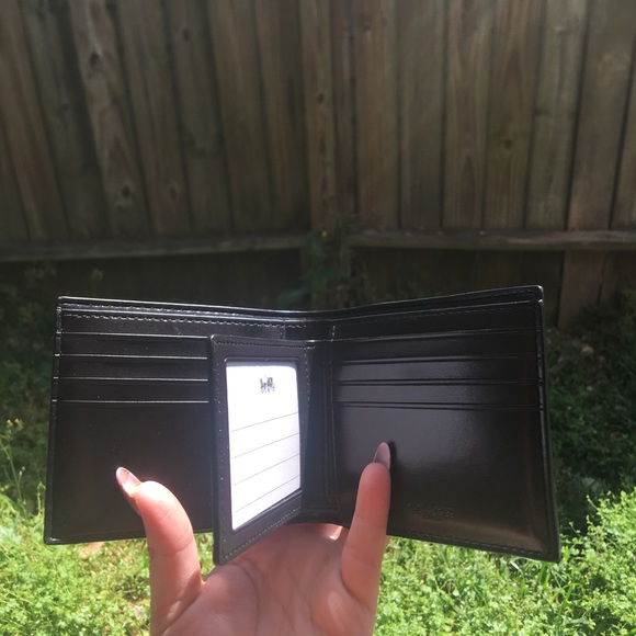 Coach Men’s Wallet - Picture 3 of 7